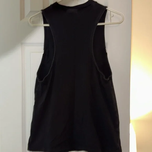 Adidas Tank - Picture 6 of 6